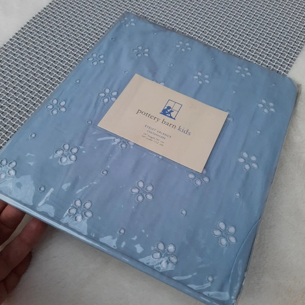 Pottery Barn Kids Eyelet Valance Tie Top Construction Baby Blue Nursery Gift